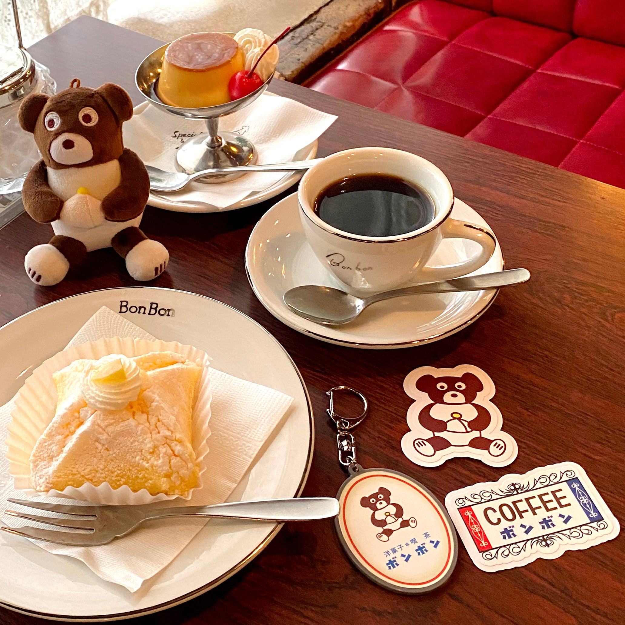 Rantai kunci mainan sumbat Cafe Bonbon Kuma-chan