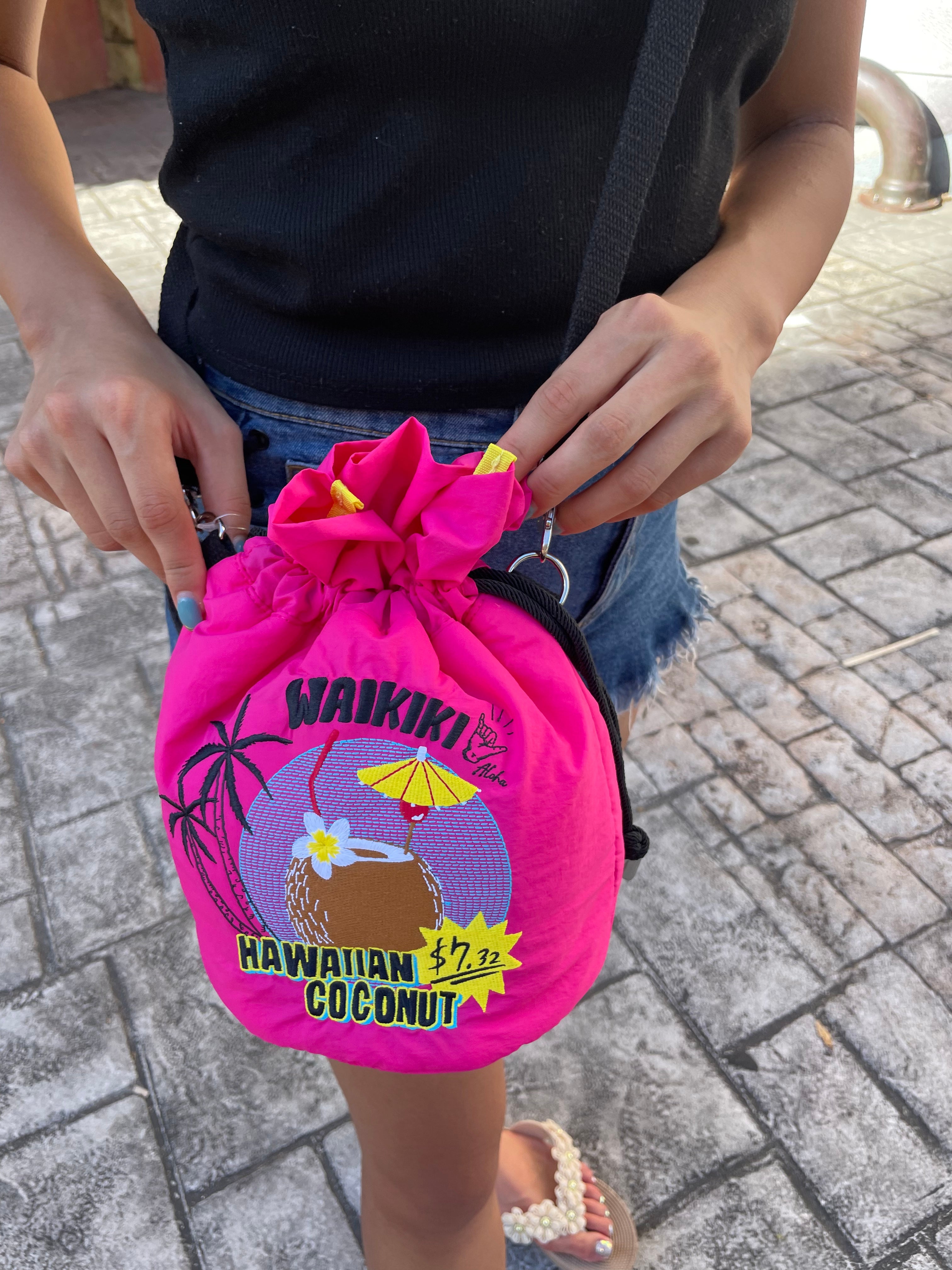 America Coconut Drawstring Shoulder Bag Pink